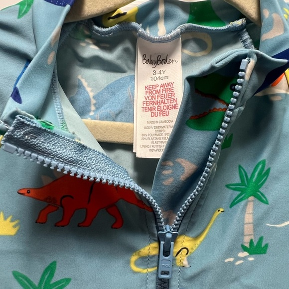 Baby Boden Dinosaur Print Swimsuit Sunsuit Zip up Size 3-4 104CM - Picture 3 of 6